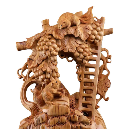 木彫り 松鼠葡萄 縁起物 置物 飾り物(高さ72cm×幅32cm×奥行28cm)